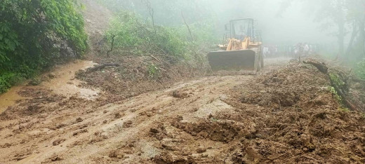 अझै खुलेन जयपृथ्वी राजमार्ग, दशरथ चन्द मार्ग पनि अवरुद्ध 